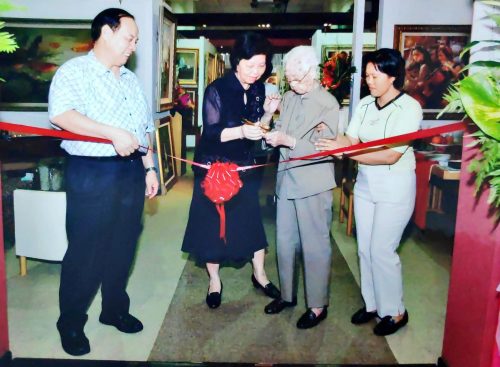 41) 2009 Gallery Mega Exhibition Hall At Trade Hub Opening Ceremony By Our belevod Mother Chong Choy Hup Aged 102